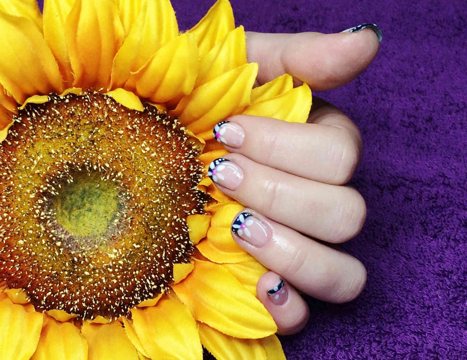Professionele Nagelpflege inkl. Lackierung