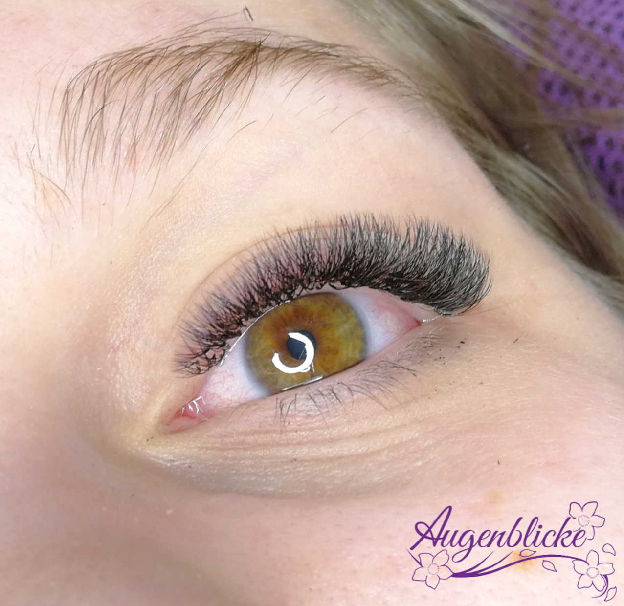 Volumenwimpernverlängerung 3-4D Augenblicke Beauty